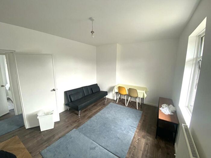 2 Bedroom Flat To Rent In The Roundway, Tottenham, N17