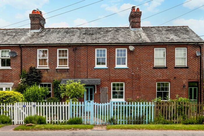 2 Bedroom Terraced House To Rent In Station Road East Tisted, GU34