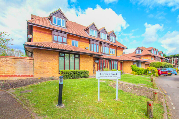 Apartment To Rent In Chapmore End, Ware, SG12