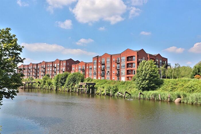 2 Bedroom Flat To Rent In Lulworth Place, Warrington, WA4