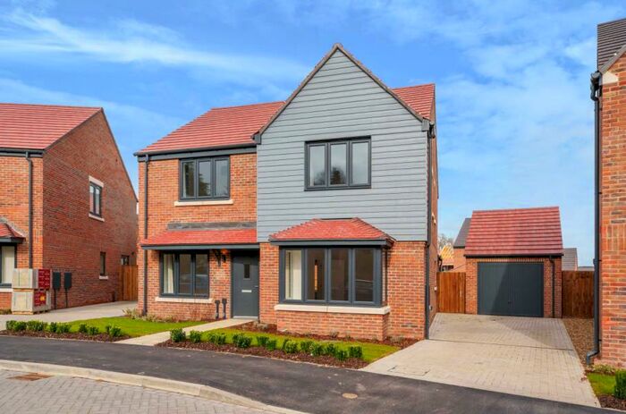 4 Bedroom Detached House To Rent In Ottershaw, Chertsey, KT16