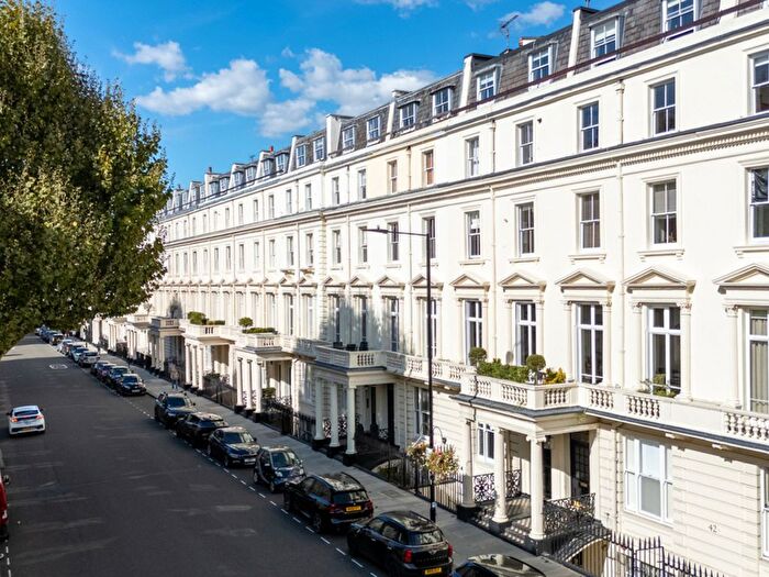 3 Bedroom Flat For Sale In Randolph Avenue, London, W9