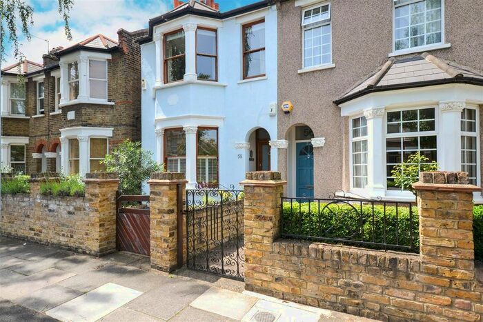 3 Bedroom Property To Rent In Hamilton Road, London, SW19