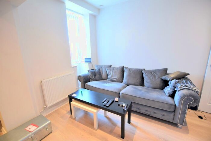 1 Bedroom Apartment To Rent In Kings Court, Camberley, GU15