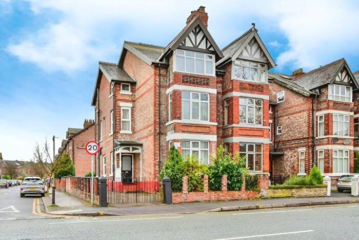 5 Bedroom House To Rent In Barlow Moor Road, Manchester, Greater Manchester, M21