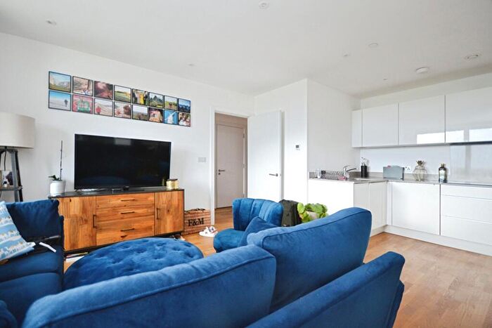 1 Bedroom Flat To Rent In St Marks Square Bromley, BR2