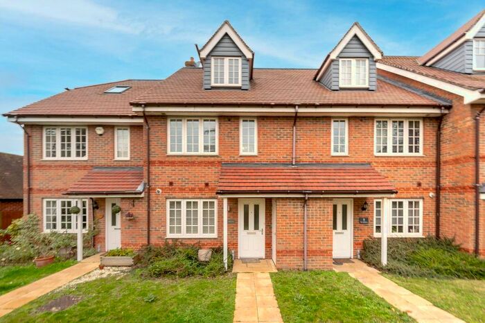 5 Bedroom Terraced House To Rent In Shoppenhangers Road, Maidenhead, SL6