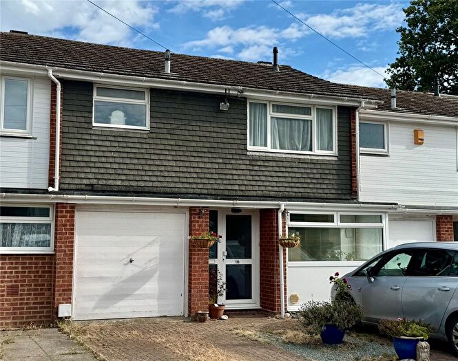 3 Bedroom Detached House For Sale In Norris Gardens, New Milton, Hampshire, BH25