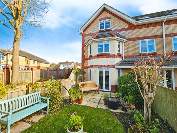 3 Bedroom End Of Terrace House For Sale In Dorchester Road, Weymouth, DT3