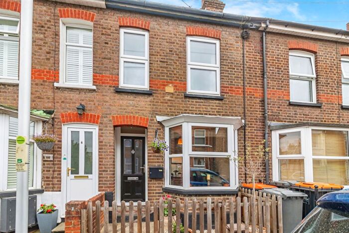 2 Bedroom Terraced House For Sale In Park Street, Dunstable, LU6