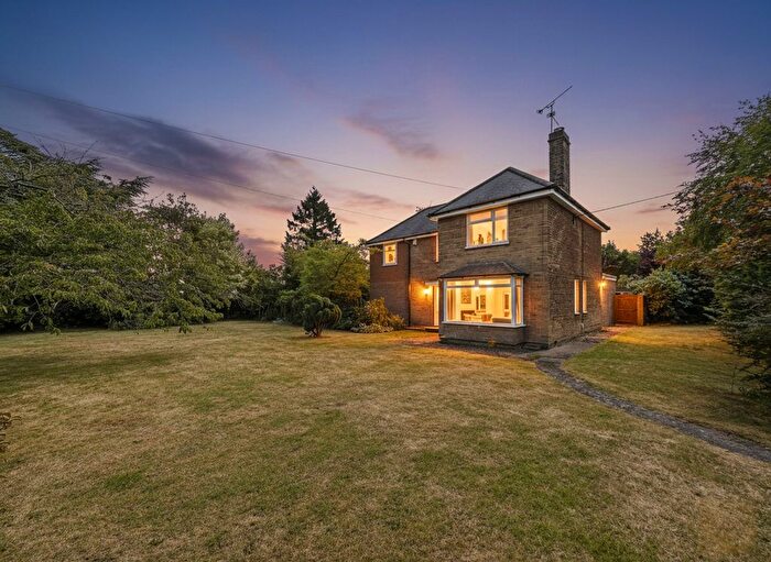 4 Bedroom Detached House For Sale In Stamford Road, Easton On The Hill, PE9