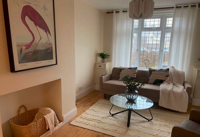 2 Bedroom Semi-Detached House To Rent In Victoria Road, Cardiff, Caerdydd, CF14