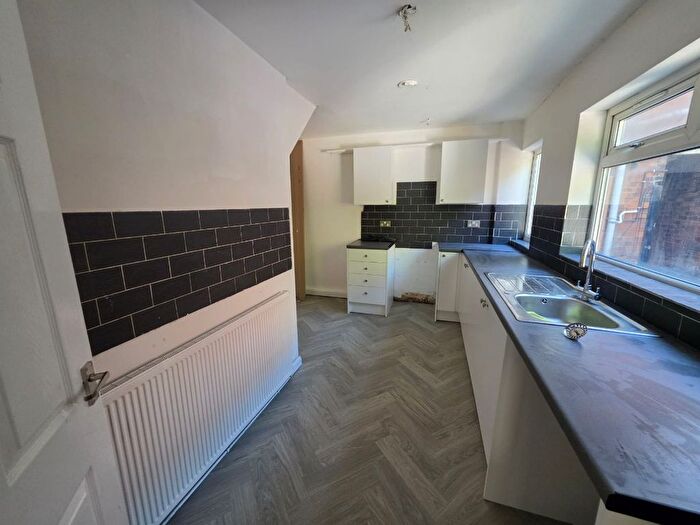 2 Bedroom Flat To Rent In De Grey Street, Hull, HU5