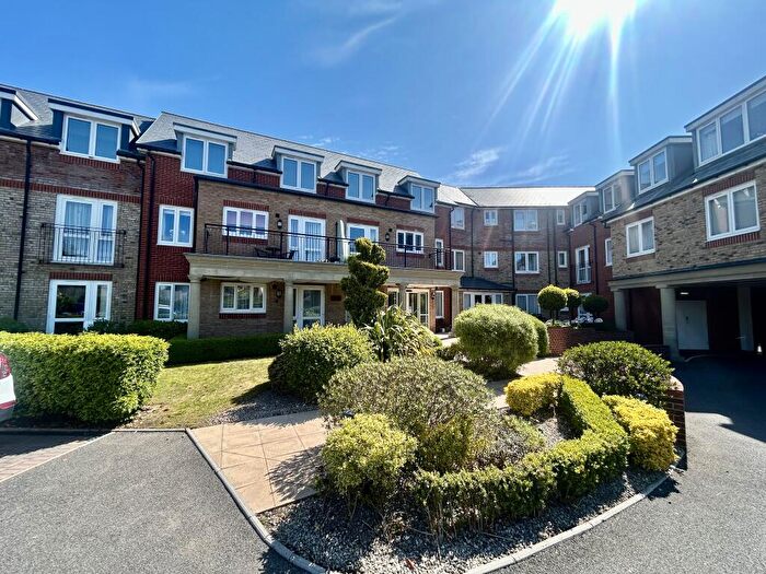 2 Bedroom Apartment For Sale In Hardy Lodge, Shaftesbury, SP7