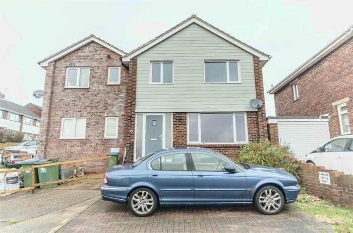 3 Bedroom Semi-Detached House To Rent In Banbury Avenue, Sholing, Southampton, SO19
