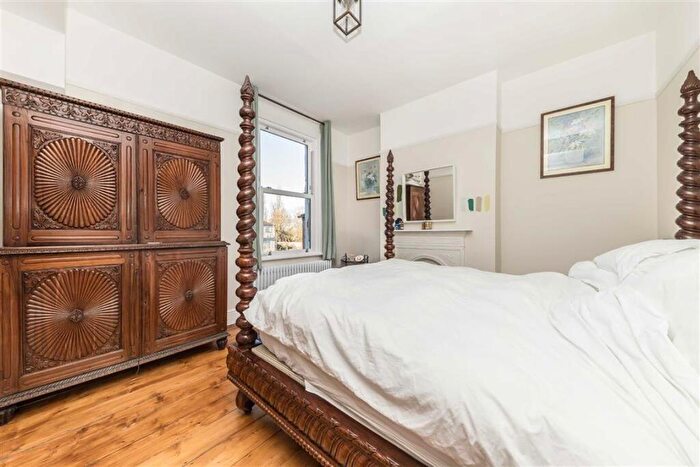 5 Bedroom House To Rent In Kinveachy Gardens, Charlton, SE7