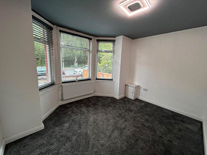 2 Bedroom Flat To Rent In Flat, Bolton Road, M6