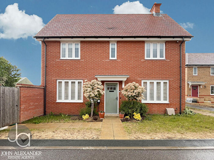 3 Bedroom Semi-Detached House For Sale In Lavender Crescent, Feering, Colchester, CO5