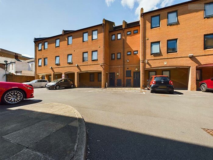 2 Bedroom Flat For Sale In Central Court, Lincoln Road, Peterborough, PE1