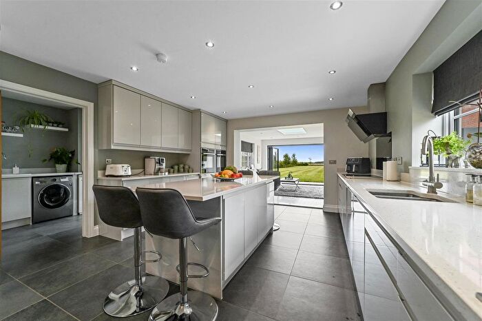 4 Bedroom Detached House For Sale In Glebe Place, Tendring, Clacton-On-Sea, CO16