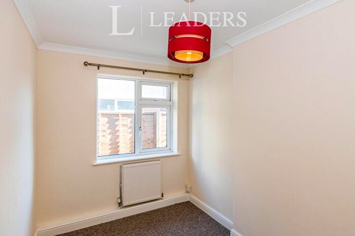 3 Bedroom Flat To Rent In Southwood Road, Hayling Island, PO11