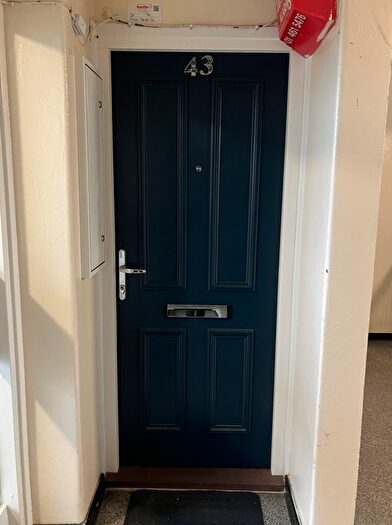 2 Bedroom Flat To Rent In Arlington House, Evelyn Street, Lewisham, SE8