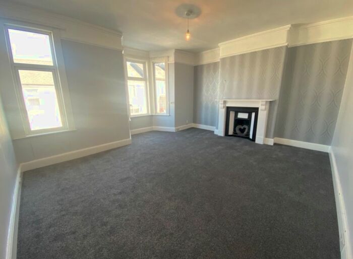 3 Bedroom Terraced House To Rent In West Hill Road, Plymouth, Devon, PL4