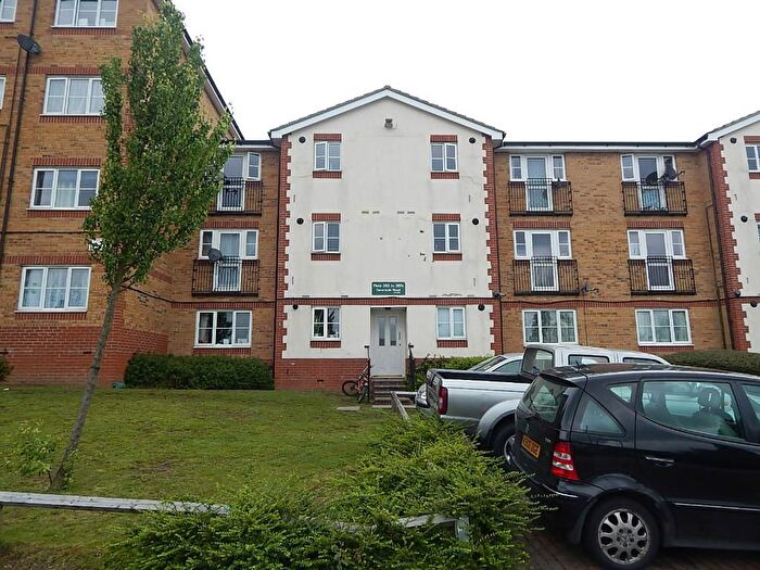 1 Bedroom Flat To Rent In Seamarks Court, A Kingsway, Luton, LU4