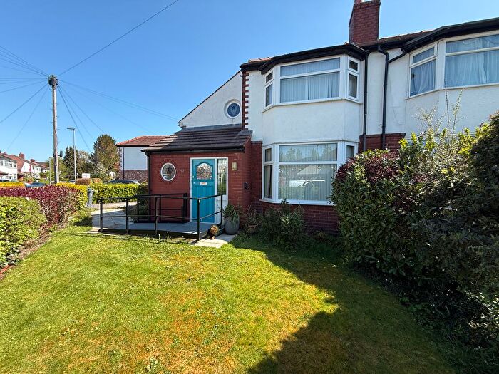 3 Bedroom Semi Detached House To Rent In Kingsfield Drive, Didsbury, M20