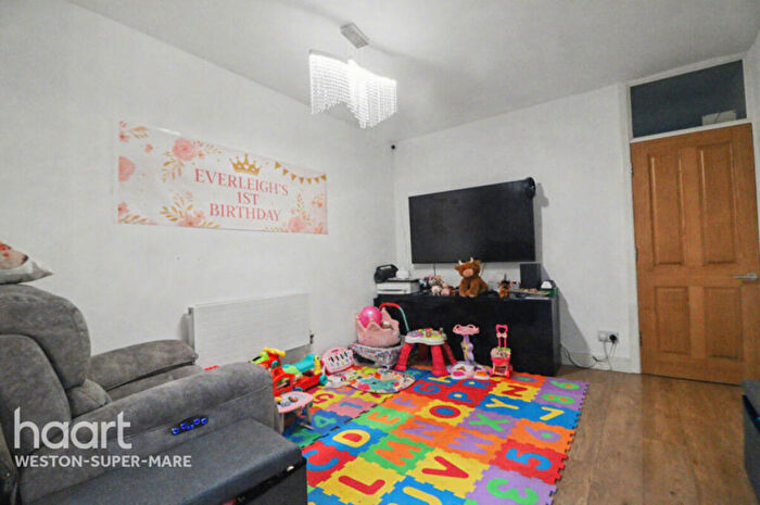 5 Bedroom Semi Detached House For Sale In Rectors Way, Weston-Super-Mare, BS23