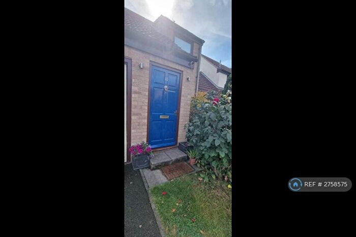 3 Bedroom Semi-Detached House To Rent In Holly Avenue, Wilford, Nottingham, NG11