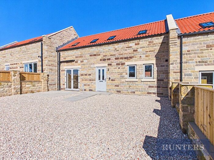 3 Bedroom Terraced House For Sale In Foxglove Way, Scarborough, YO13