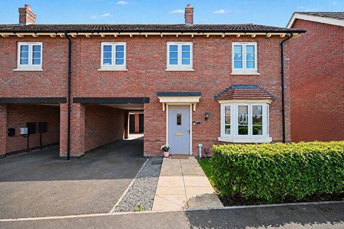 3 Bedroom Link Detached House For Sale In Lee Drive, Houlton, Rugby, CV23