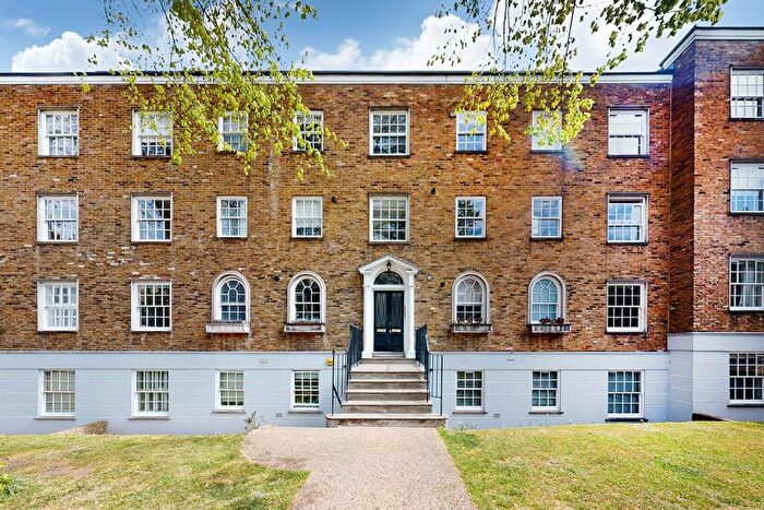 2 Bedroom Apartment To Rent In Compton Road, London, N1