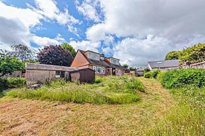 3 Bedroom Detached House For Sale In Charlton Marshall, DT11
