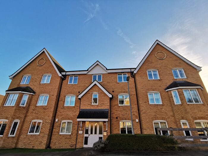 2 Bedroom Flat To Rent In Bracken Green, Wakefield, WF3