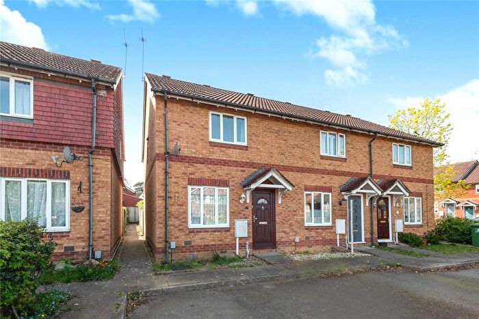 2 Bedroom End Terrace House For Sale In Knaphill, Woking, Surrey, GU21