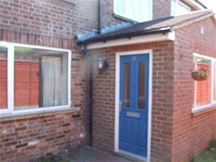 1 Bedroom Bungalow To Rent In Alton Gardens, Luton, LU1