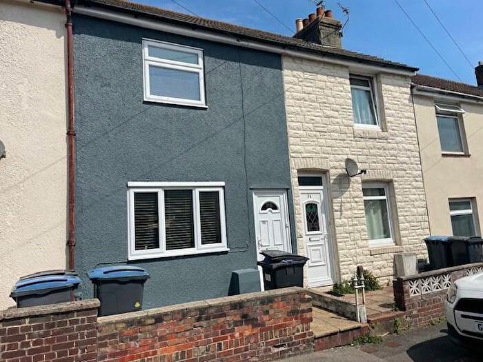 2 Bedroom Terraced House To Rent In Wyndham Road, Dover, CT17