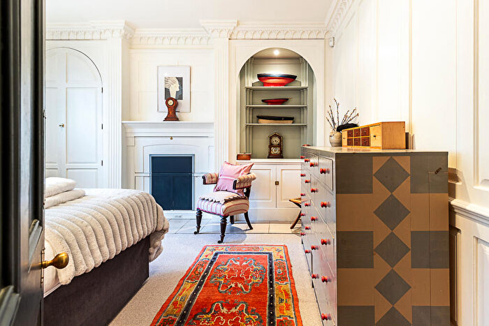 2 Bedroom Flat To Rent In Southwood Lane, London, N6