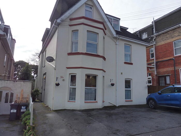 Flat To Rent In Alumdale Road, Bournemouth, Bournemouth Christchurch Poole, BH4