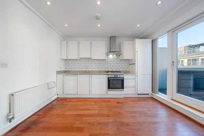 3 Bedroom Flat For Sale In Saskia House, Hackney Road, Shoreditch, London, E2