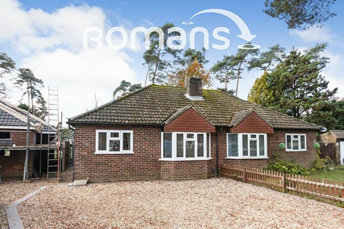 2 Bedroom Bungalow To Rent In Richmond Close Fleet, GU52