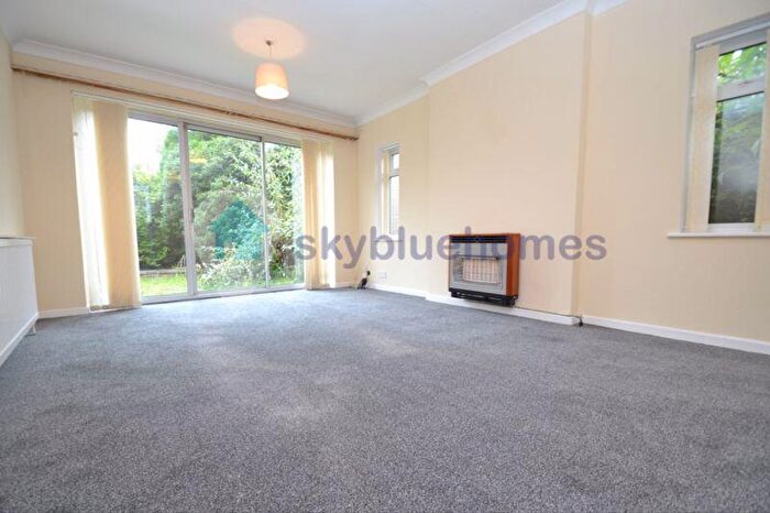 2 Bedroom Bungalow To Rent In Oakside Close, Leicester, LE5
