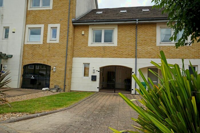 3 Bedroom Town House To Rent In Bryher Island, Port Solent, Portsmouth, PO6