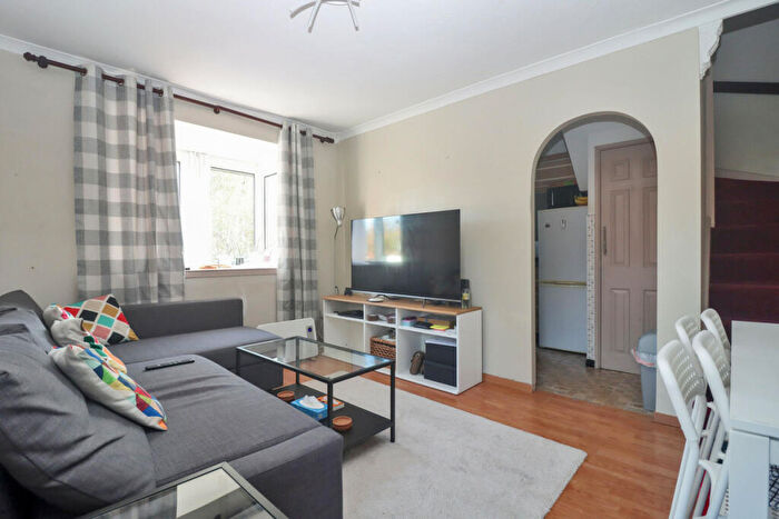 1 Bedroom End Of Terrace House To Rent In Halifield Drive, Belvedere, DA17