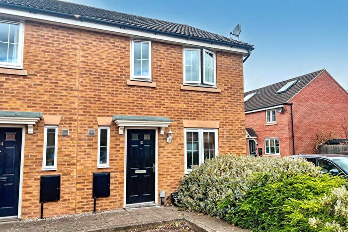 3 Bedroom End Of Terrace House For Sale In Oak Tree Way, Newent, GL18