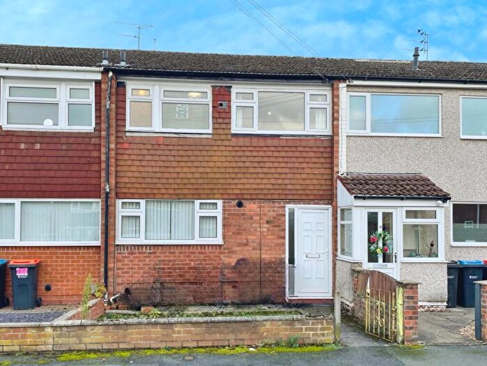 3 Bedroom Town House For Sale In Dawn Gardens, Whitby, Ellesmere Port, CH65