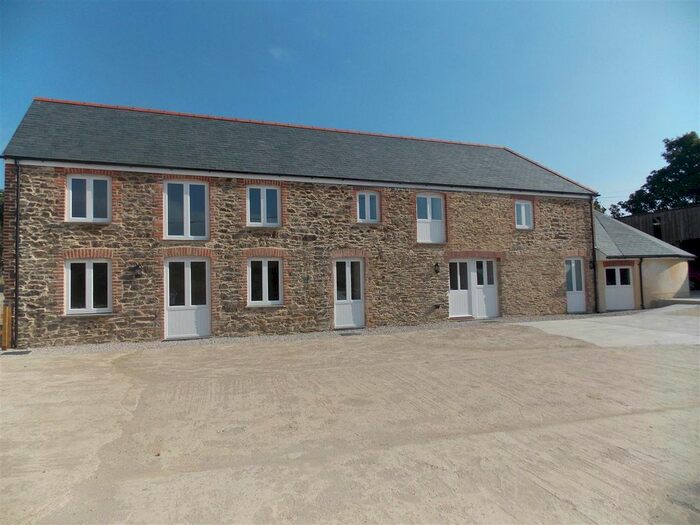 4 Bedroom Barn Conversion To Rent In Tregony, Truro, TR2