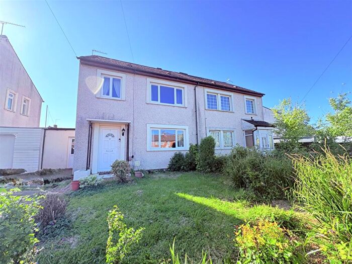 3 Bedroom Semi-Detached House For Sale In Corhampton Crescent, Havant, PO9